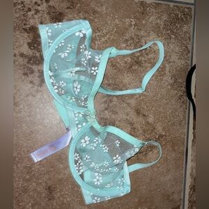 Floral bra. Savage X Fenty size 36C